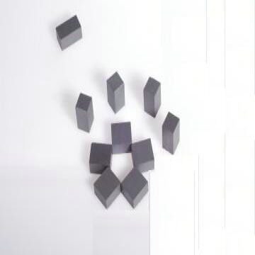 산업 및 자동화용 잔류 자속 밀도 0.3~0.45 테슬라의 검은색 영구 페라이트 자석 자기 부품